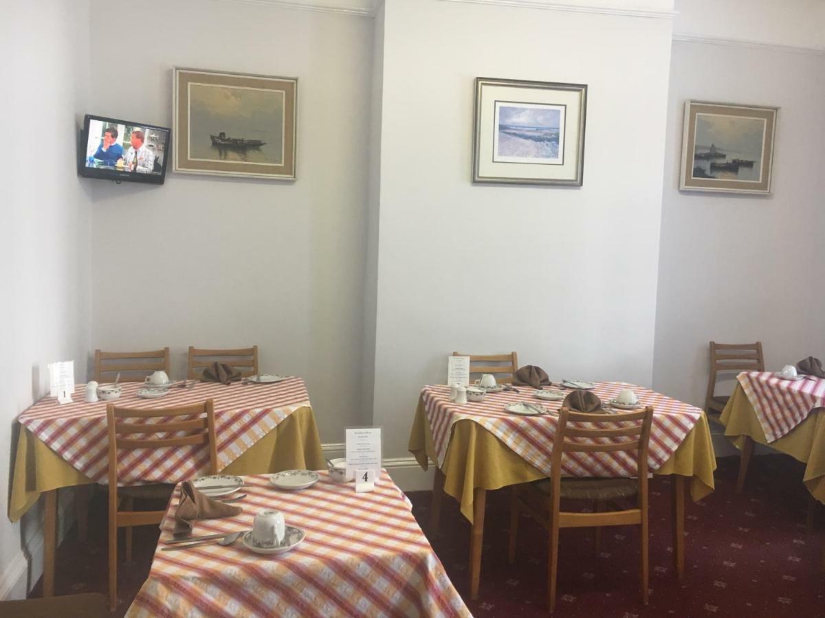 Avoca Villa Guest House Ст. Хейлир Джерси Экстерьер фото