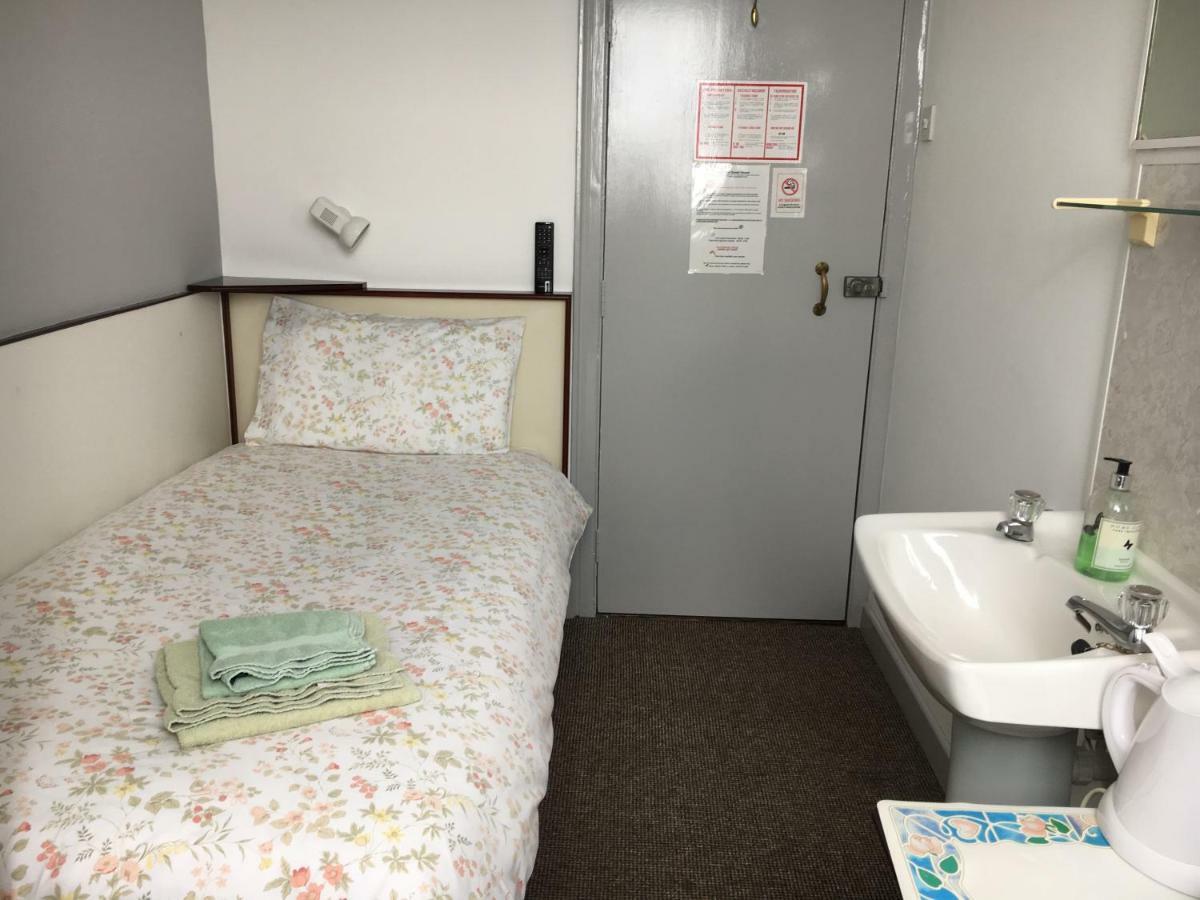 Avoca Villa Guest House Ст. Хейлир Джерси Экстерьер фото